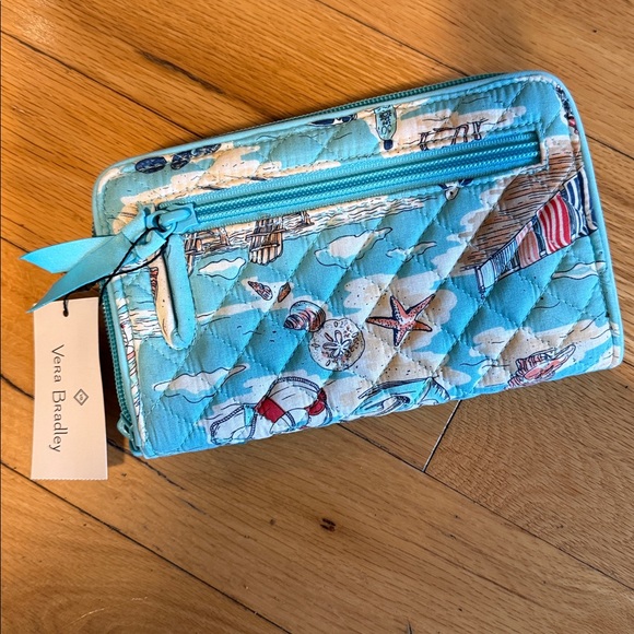 Vera Bradley RIFD Turnlock Wallet NWT in beach toile New - Picture 5 of 7